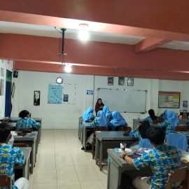 Implementasi IA Pendidikan Biologi Univet Bantara dan SMA Muhammadiyah 1 Karanganyar melalui Pelatihan Edupreneur Lilin Aromaterapi Bagi Siswa Implementasi IA Pendidikan Biologi Univet Bantara dan SMA Muhammadiyah 1 Karanganyar melalui Pelatihan Edupreneur Lilin Aromaterapi Bagi Siswa