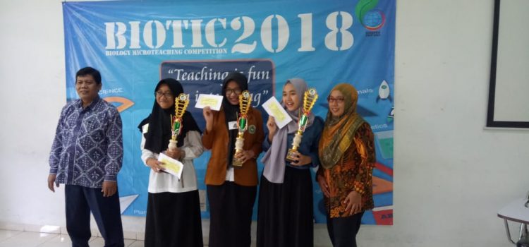 Ukir Prestasi Membanggakan, Mahasiswa Pendidikan Biologi Juara 2 Kompetisi Microteaching se Jateng – DIY