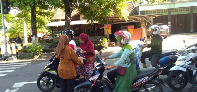 Peduli Korban Banjir, HMP P.Biologi Lakukan Penggalangan Dana untuk Banjir di Banten