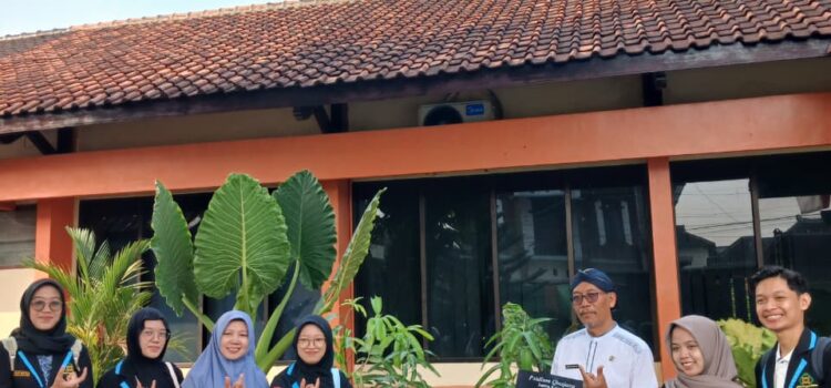 HIMABIO Univet Bantara Laksanakan Penanaman Pohon di SMA Negeri 1 Mojolaban dalam Peringatan Hari Bumi 2026